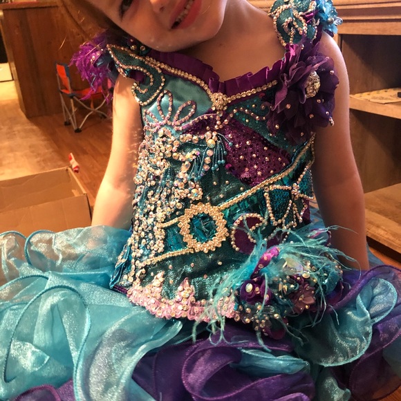 Meet the Posher💕 - Picture 2 of 4